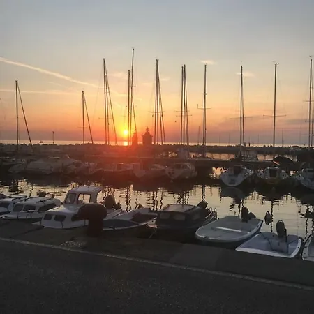 Charming House In The Center Of بيت للعطل *