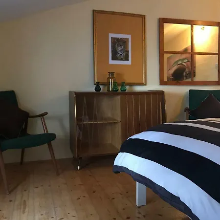 بيت للعطل Charming House In The Center Of بيران