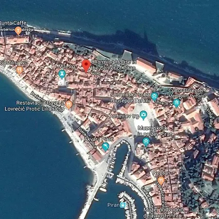 Charming House In The Center Of بيران